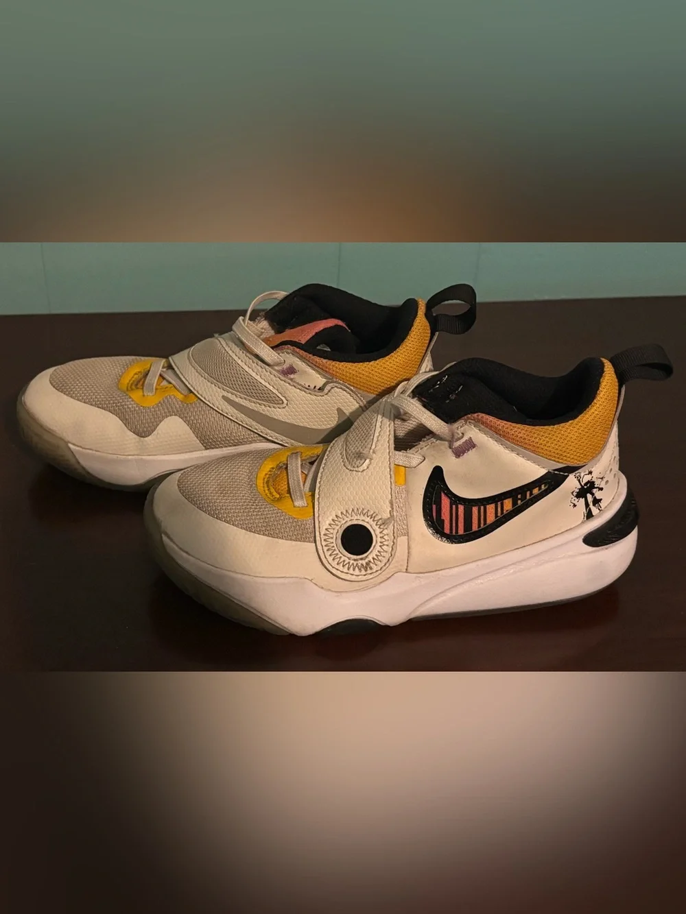 2023 Nike Team Hustle D11 GS Doodles Boys Basketball Sneaker Sz 1Y Orange Black